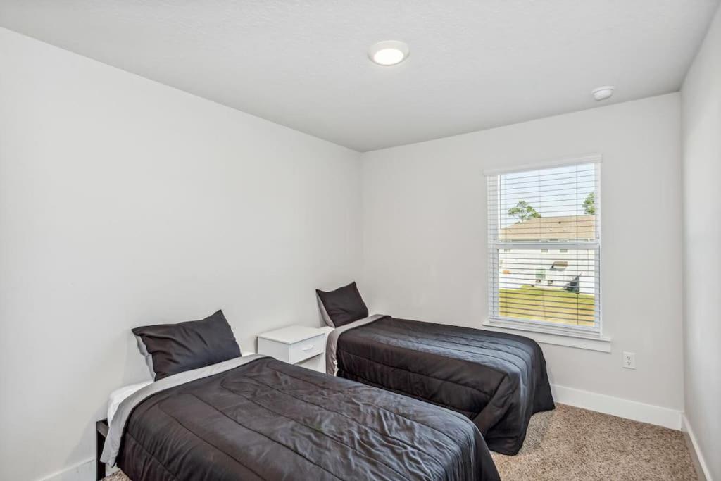 Luxury Townhome Near Downtown And Apartment