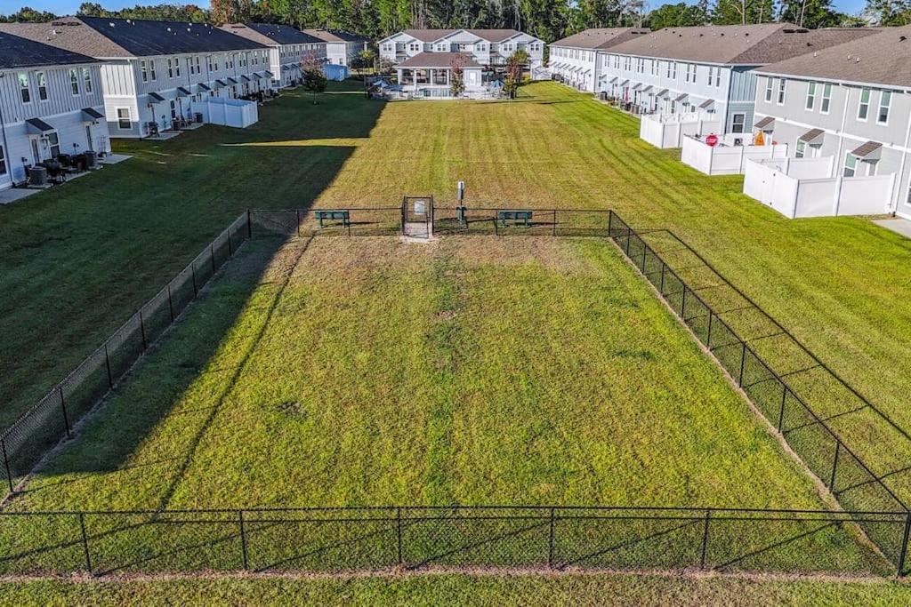 Apartment Luxury Townhome Near Downtown And Pensacola