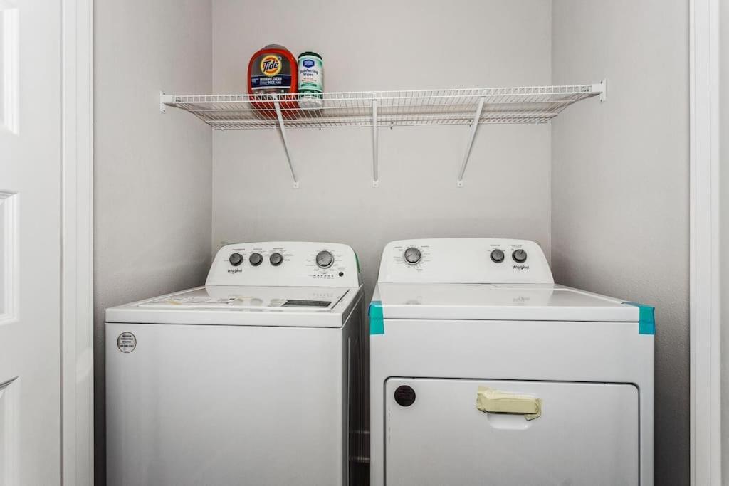 Apartment Luxury Townhome Near Downtown And