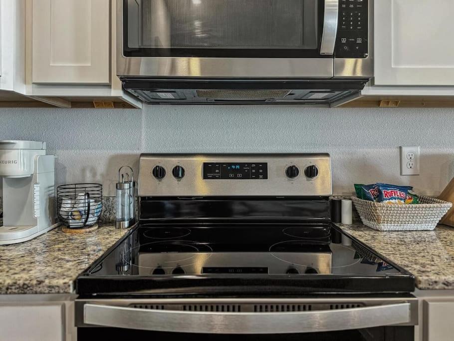 Luxury Townhome Near Downtown And