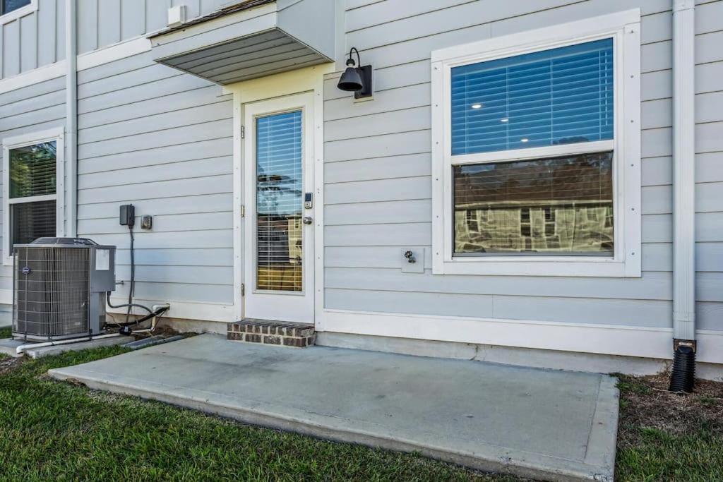 Luxury Townhome Near Downtown And Apartment Pensacola